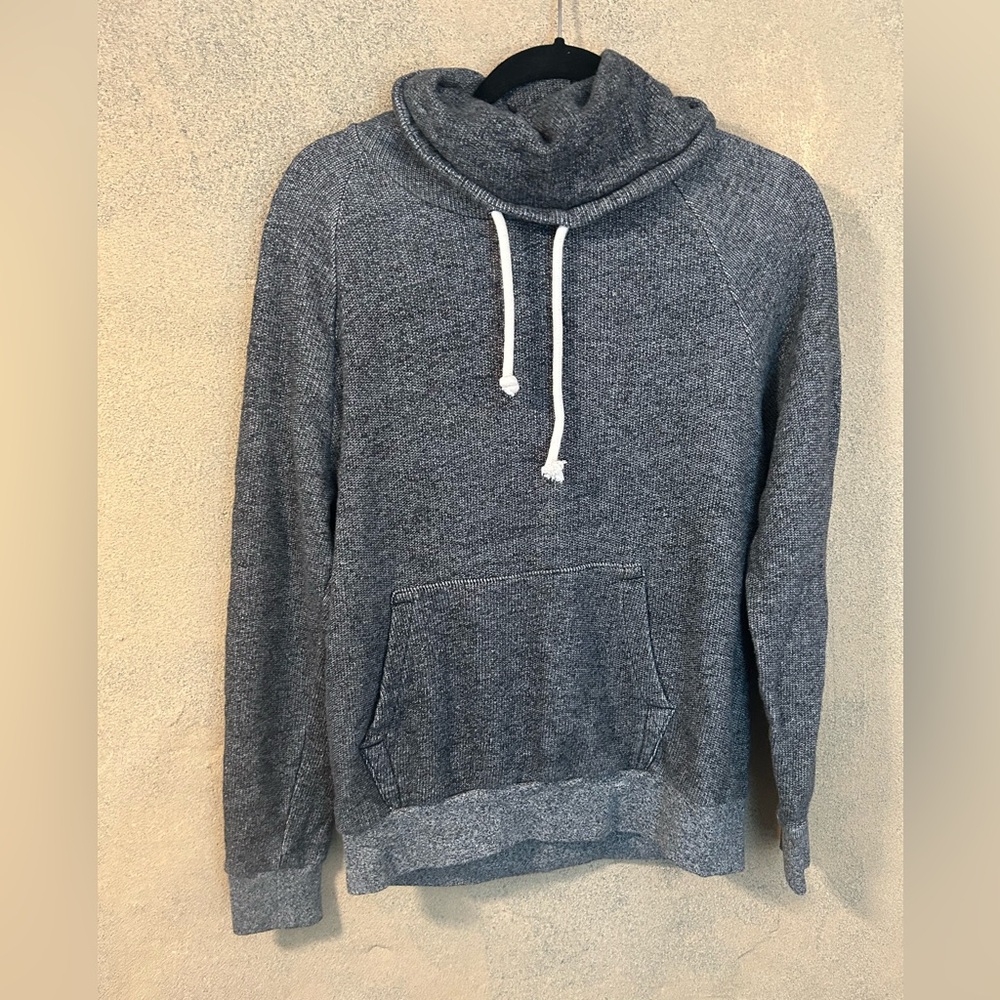 H&M Divided men’s cowl neck sweater great size M